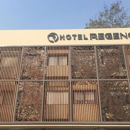 Hotel Regency Surat Eksteriør billede